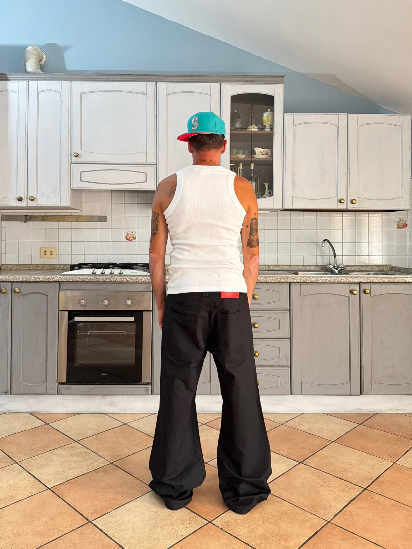 "U.N.K BOOTCUT BLACK"